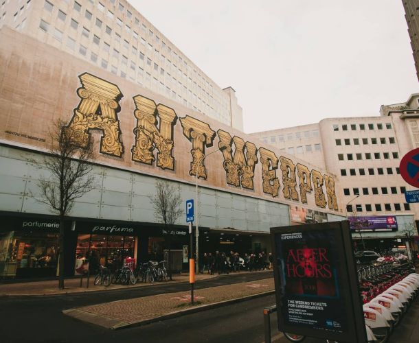Antwerpen (BE)